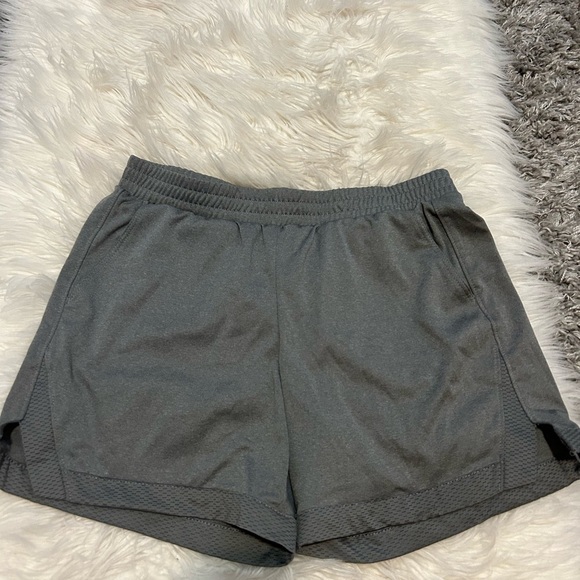Gray shorts - Picture 1 of 1